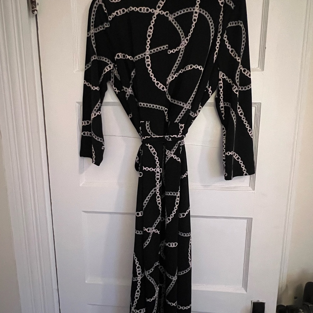 Ann Taylor Black and White Chain Print Dress